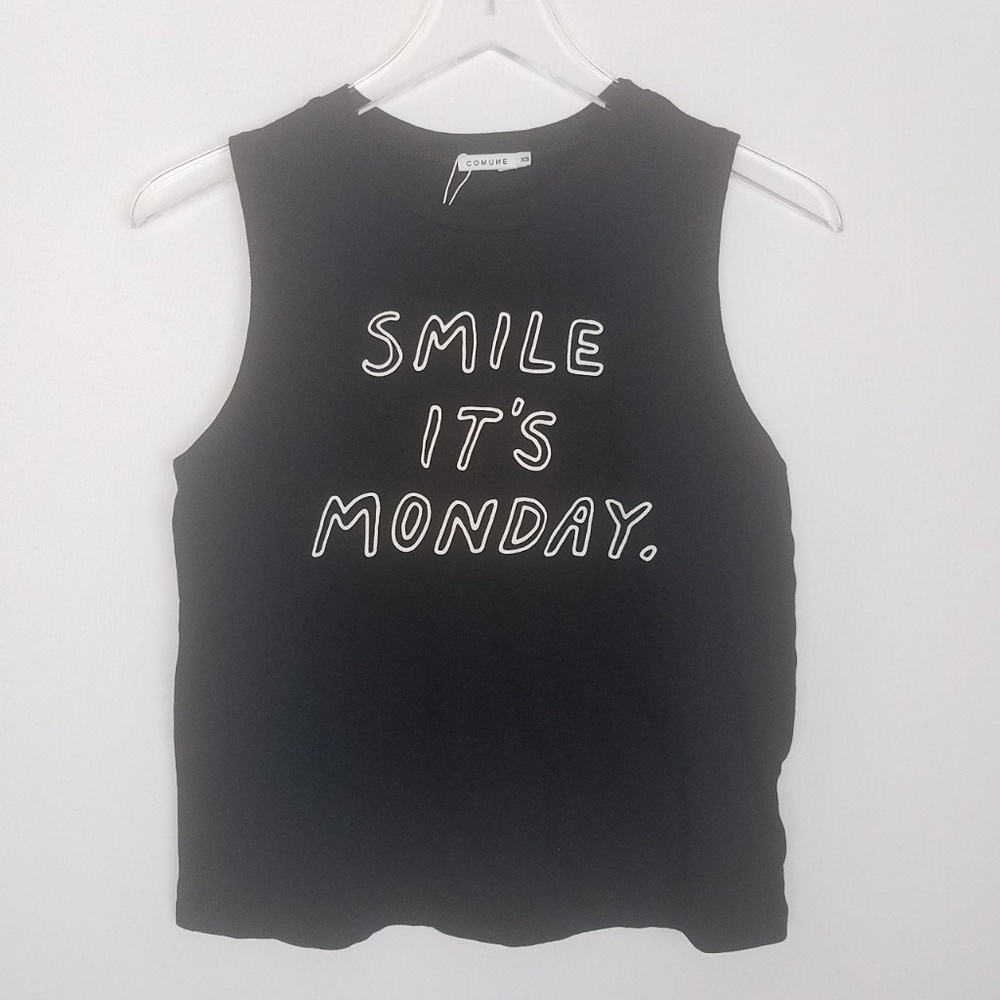 GRAPHIC T-SHIRT ~ SMILE IT'S MONDAY!